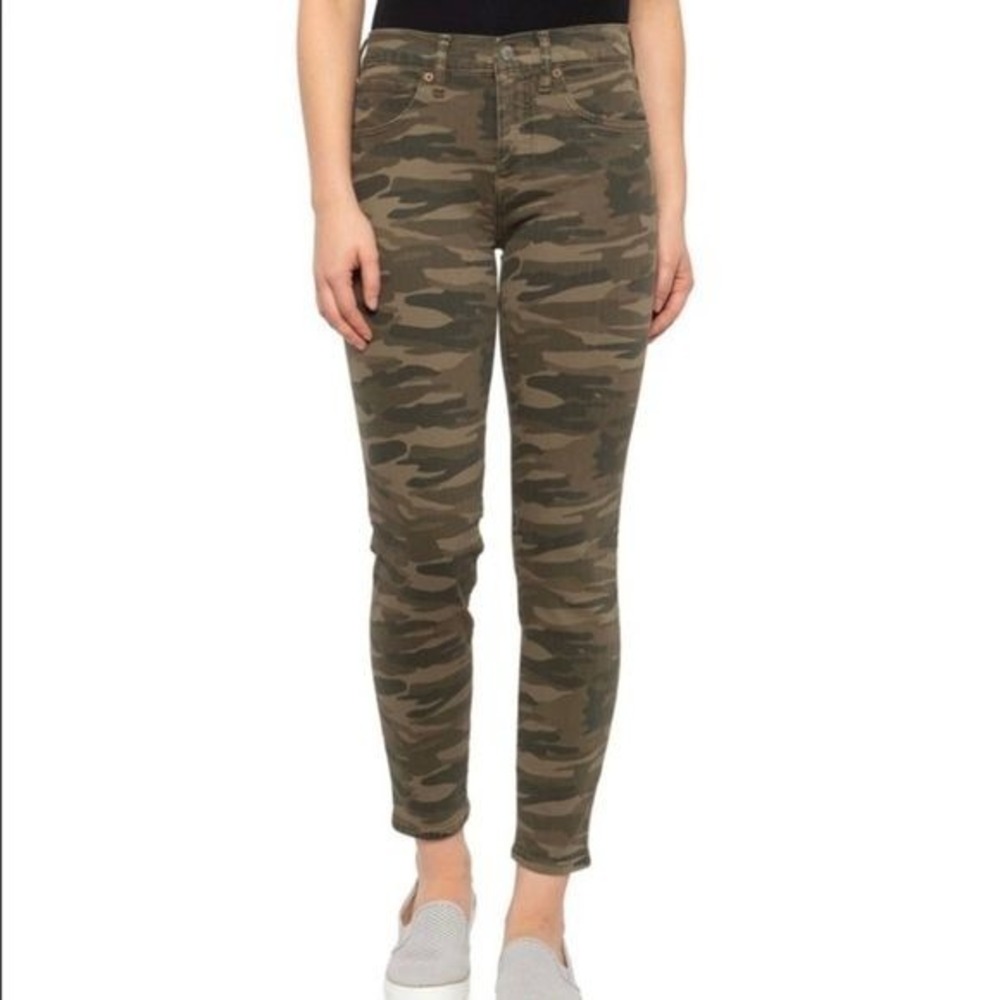 Lucky brand Women's army fatigue Bridget crop‎ 26